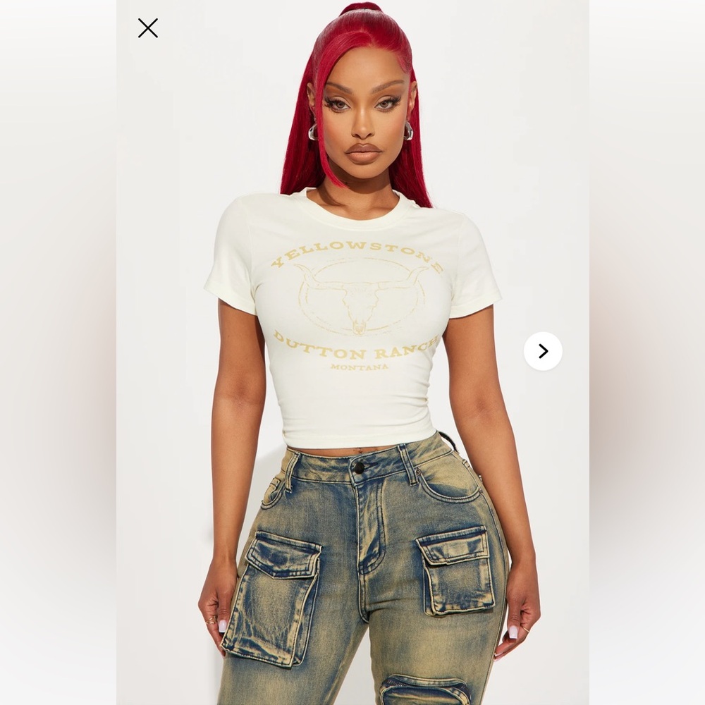Yellowstone Dutton Ranch cropped tee cream color medium